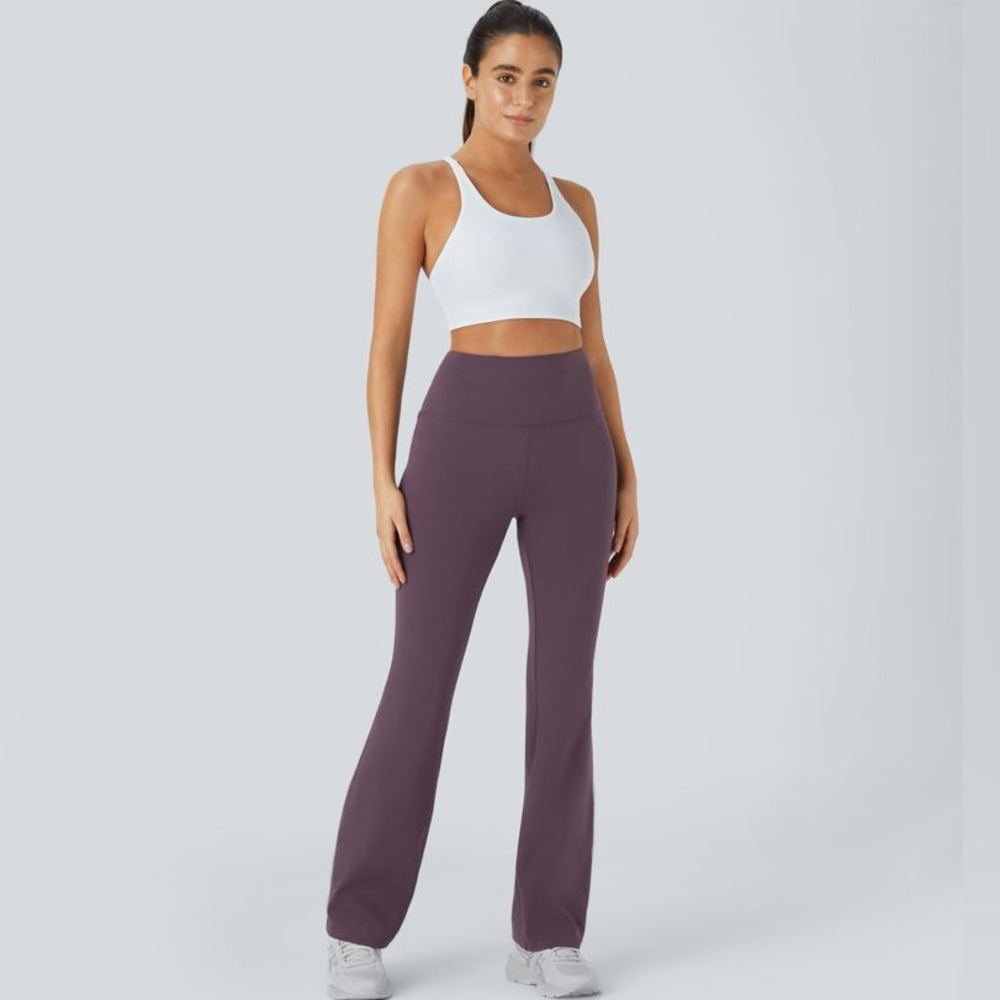 Halara High Waisted Back Pocket Plain Slight Flare Leggings - size Med Petite -